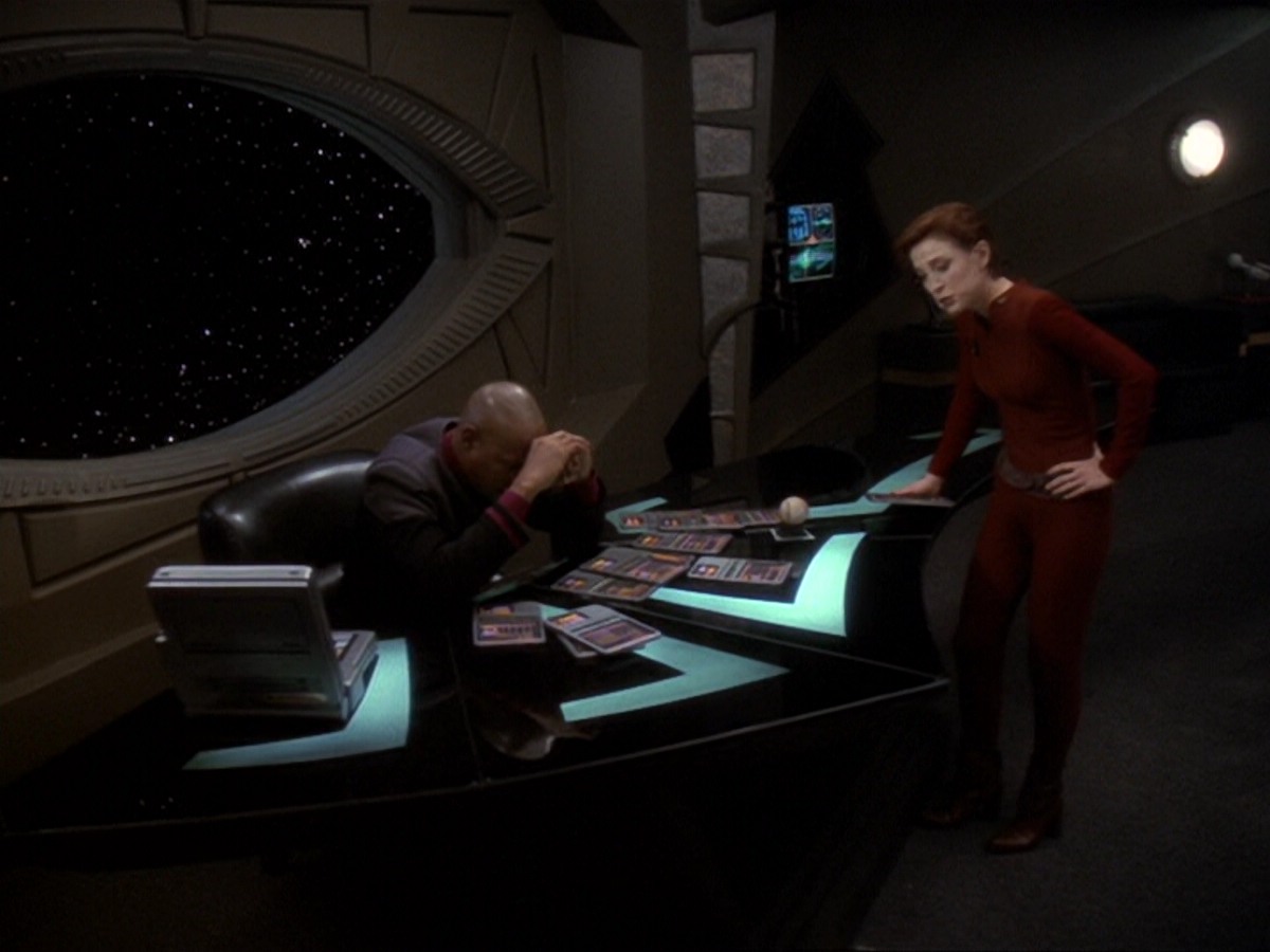 extant_StarTrek_DS9_6x13-FarBeyondTheStars_0017.jpg