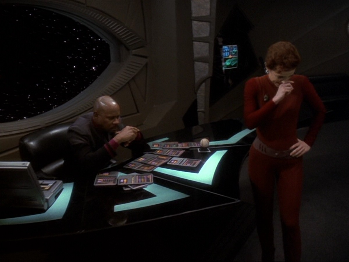 extant_StarTrek_DS9_6x13-FarBeyondTheStars_0028.jpg