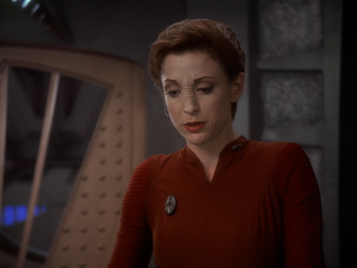 extant_StarTrek_DS9_6x13-FarBeyondTheStars_0038.jpg
