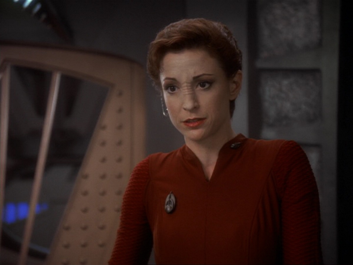 extant_StarTrek_DS9_6x13-FarBeyondTheStars_0042.jpg