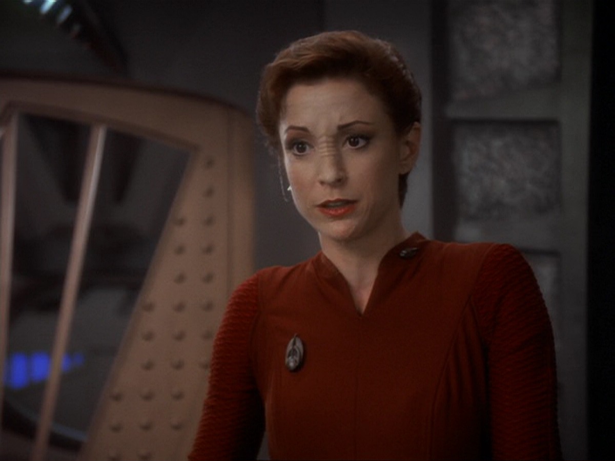 extant_StarTrek_DS9_6x13-FarBeyondTheStars_0045.jpg