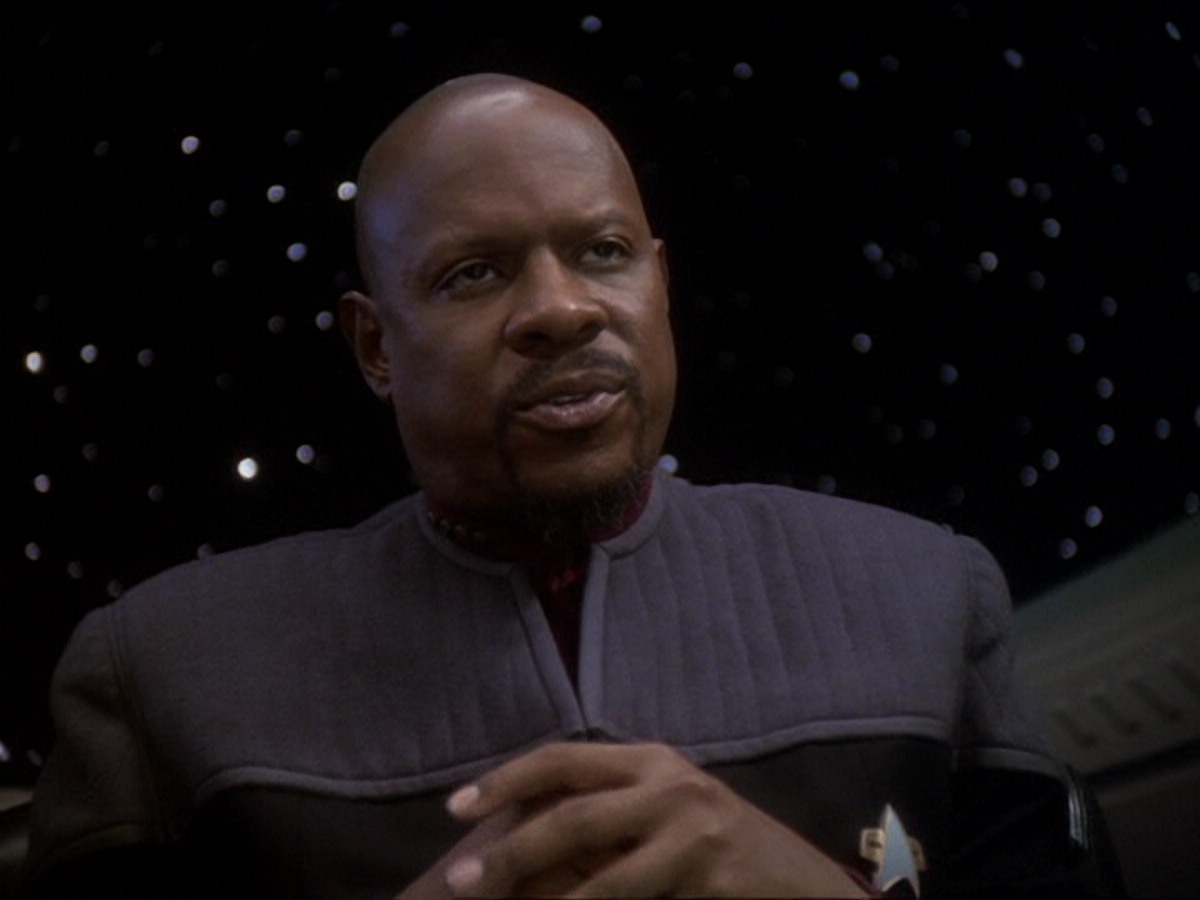 extant_StarTrek_DS9_6x13-FarBeyondTheStars_0052.jpg