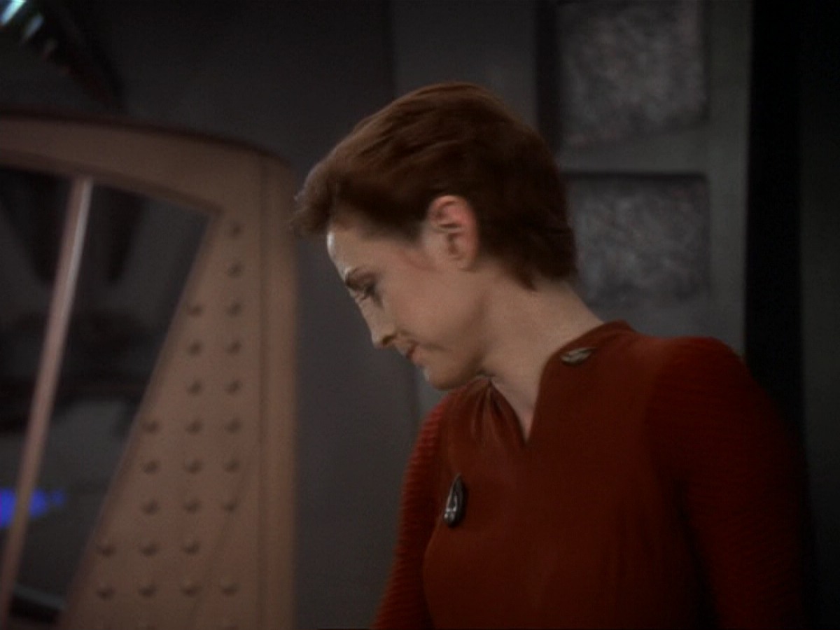 extant_StarTrek_DS9_6x13-FarBeyondTheStars_0080.jpg
