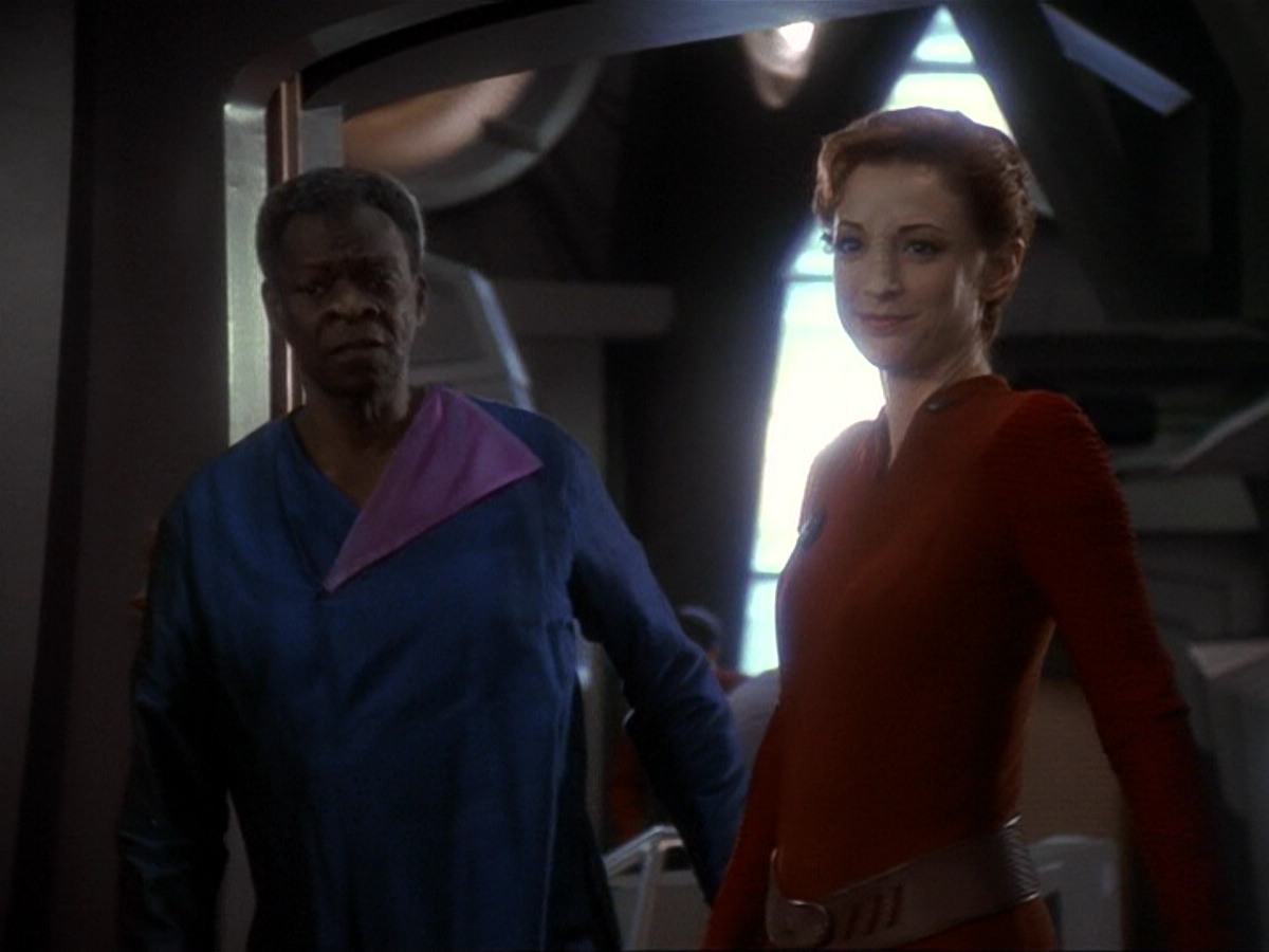 extant_StarTrek_DS9_6x13-FarBeyondTheStars_0088.jpg