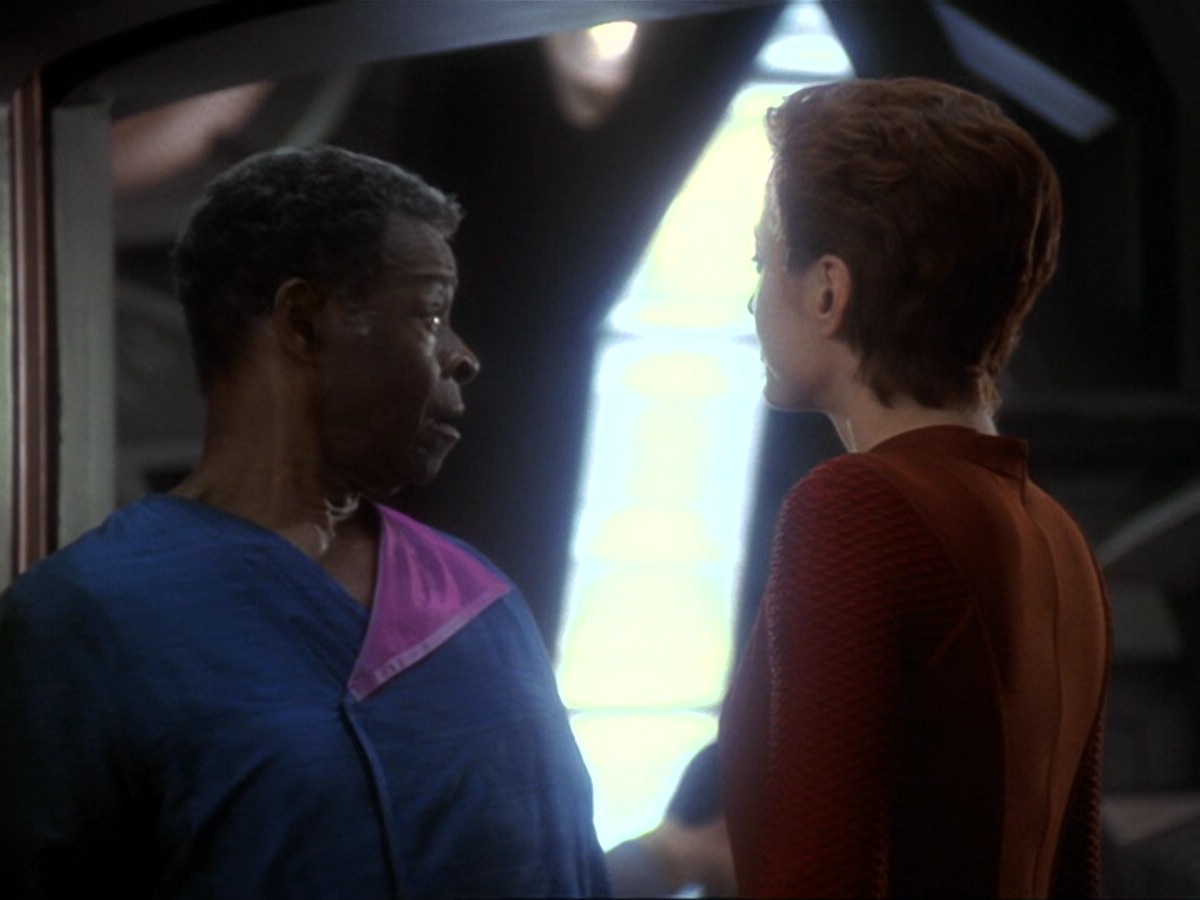 extant_StarTrek_DS9_6x13-FarBeyondTheStars_0093.jpg