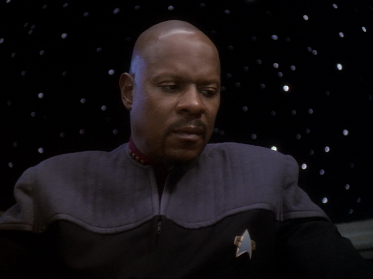 extant_StarTrek_DS9_6x13-FarBeyondTheStars_0104.jpg