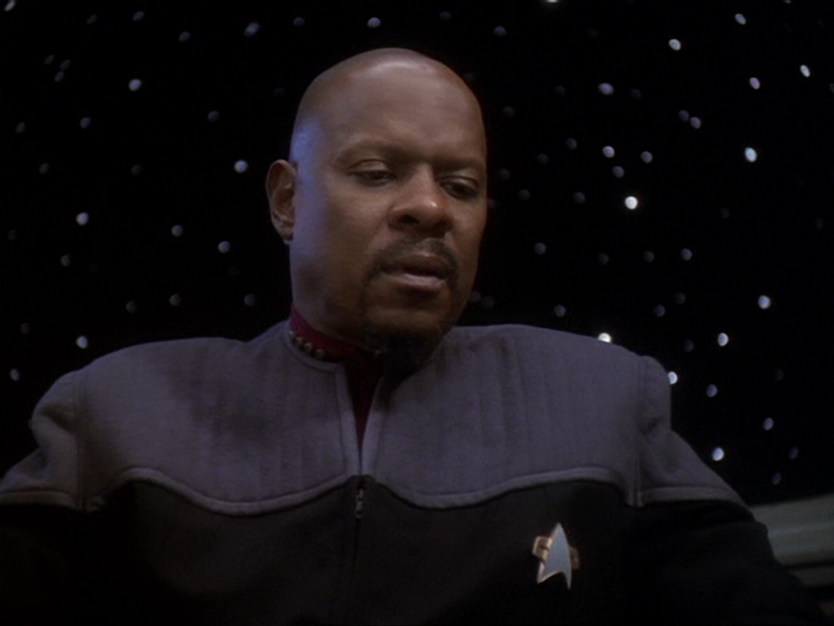extant_StarTrek_DS9_6x13-FarBeyondTheStars_0105.jpg