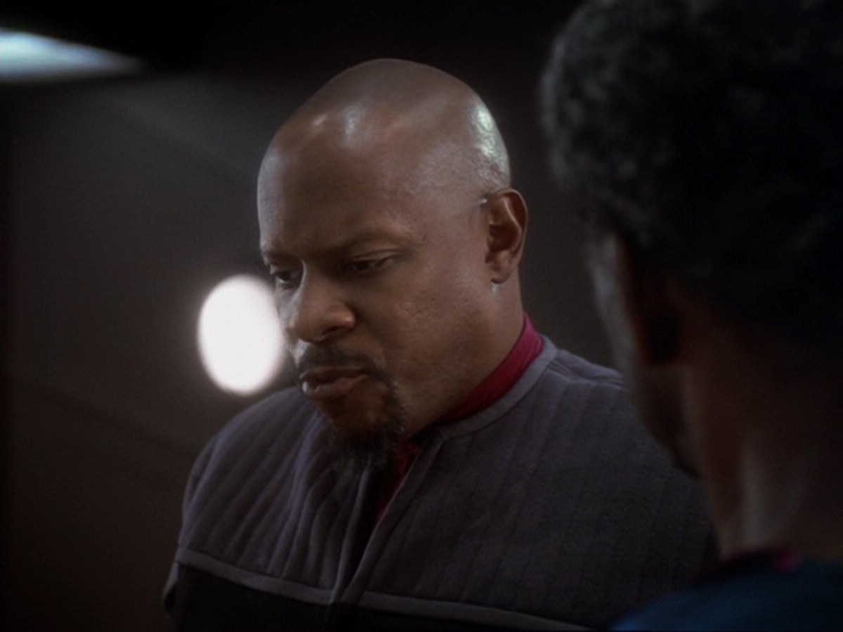 extant_StarTrek_DS9_6x13-FarBeyondTheStars_0204.jpg
