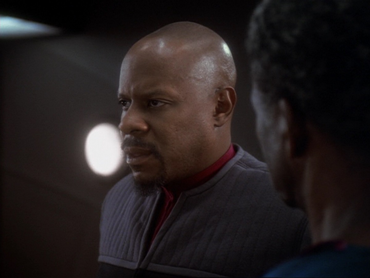extant_StarTrek_DS9_6x13-FarBeyondTheStars_0216.jpg