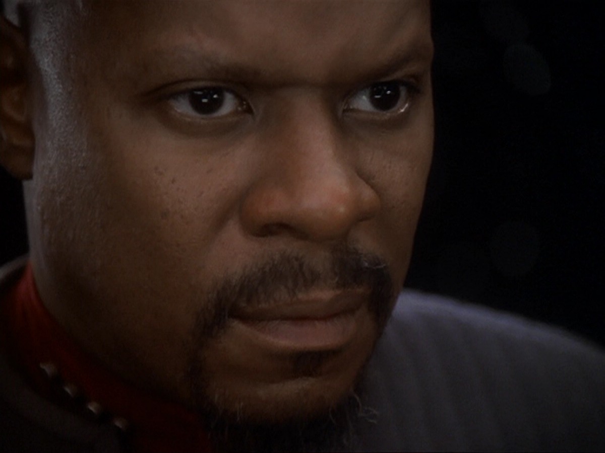 extant_StarTrek_DS9_6x13-FarBeyondTheStars_0280.jpg