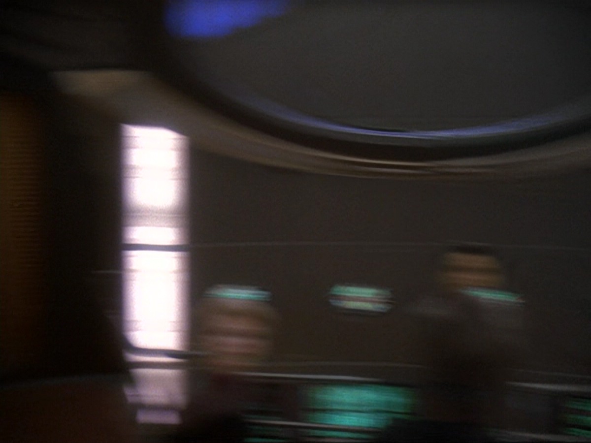 extant_StarTrek_DS9_6x13-FarBeyondTheStars_0304.jpg