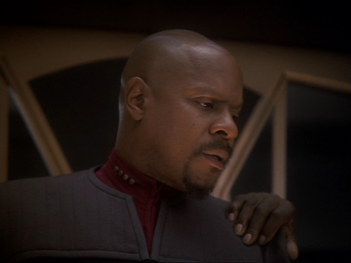 extant_StarTrek_DS9_6x13-FarBeyondTheStars_0322.jpg