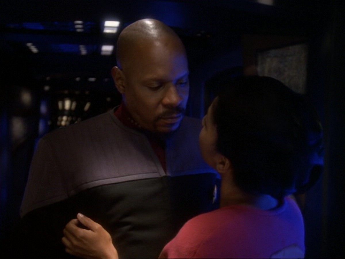 extant_StarTrek_DS9_6x13-FarBeyondTheStars_0359.jpg