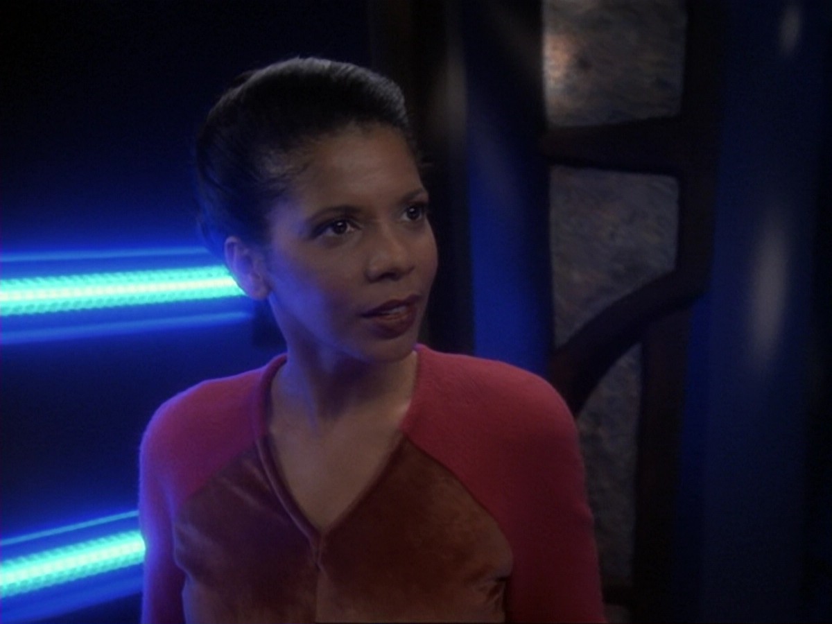 extant_StarTrek_DS9_6x13-FarBeyondTheStars_0408.jpg