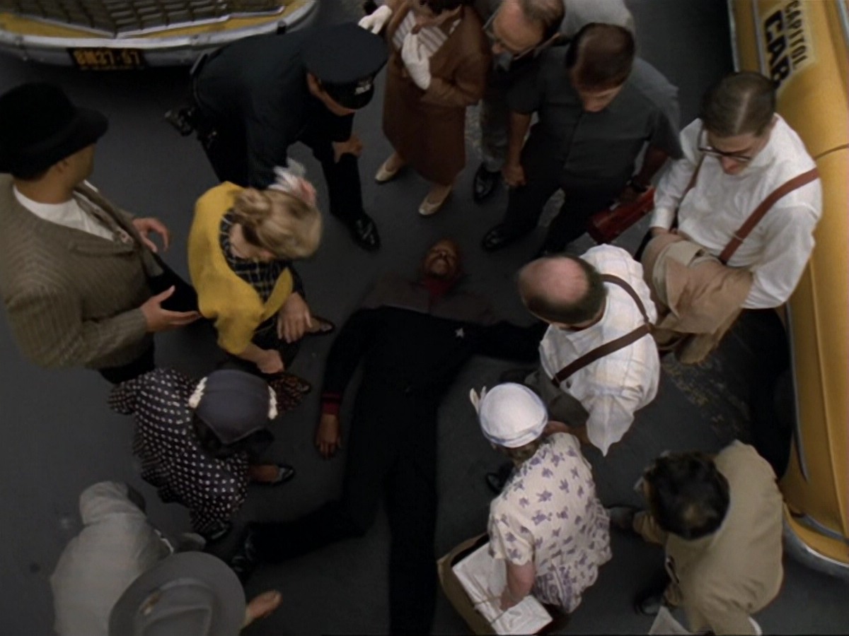 extant_StarTrek_DS9_6x13-FarBeyondTheStars_0443.jpg