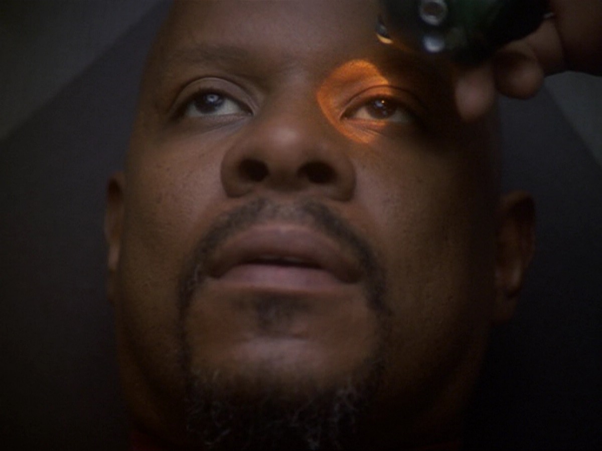 extant_StarTrek_DS9_6x13-FarBeyondTheStars_0454.jpg