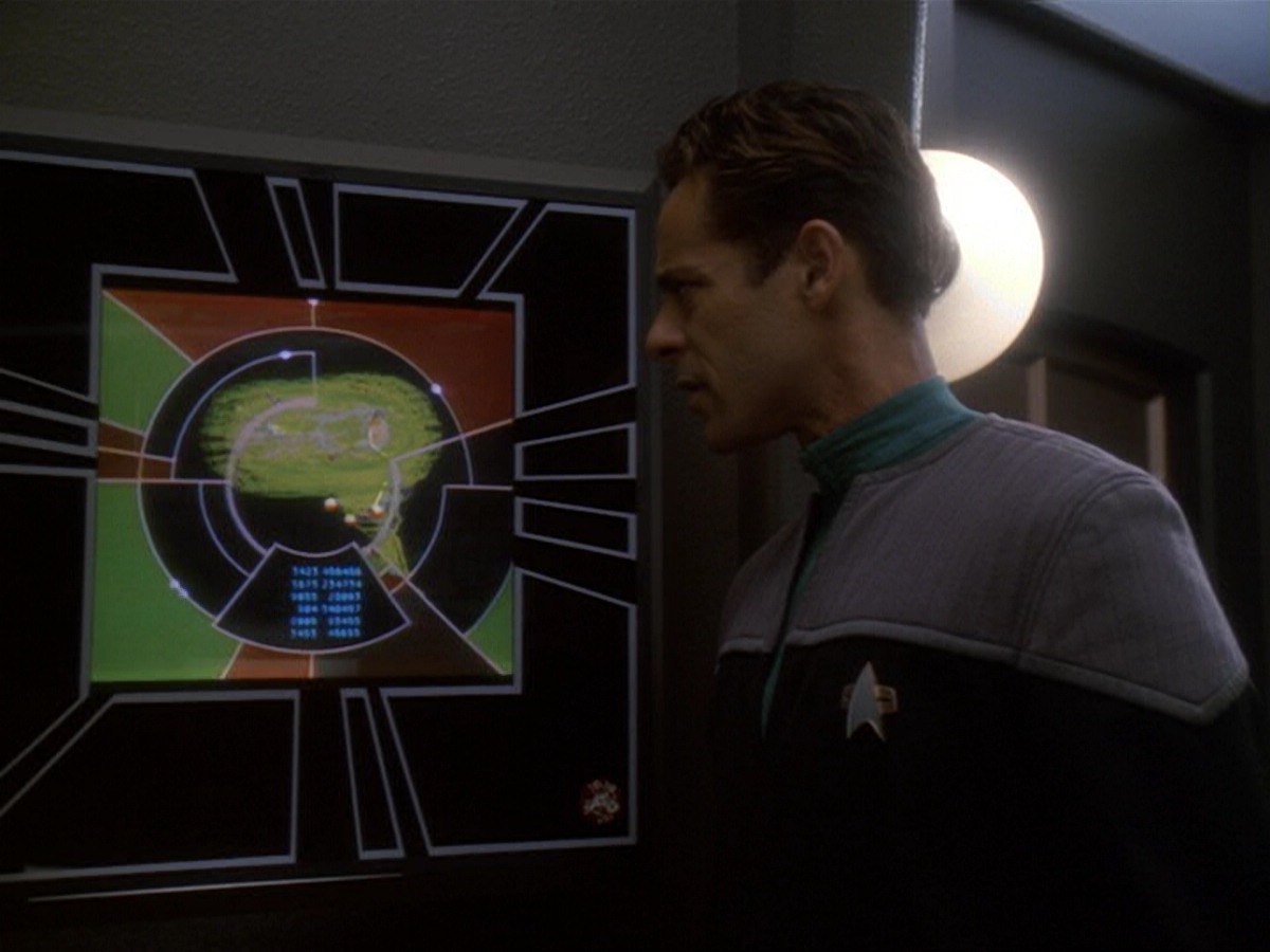 extant_StarTrek_DS9_6x13-FarBeyondTheStars_0478.jpg
