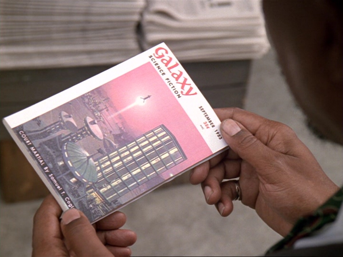 extant_StarTrek_DS9_6x13-FarBeyondTheStars_0521.jpg