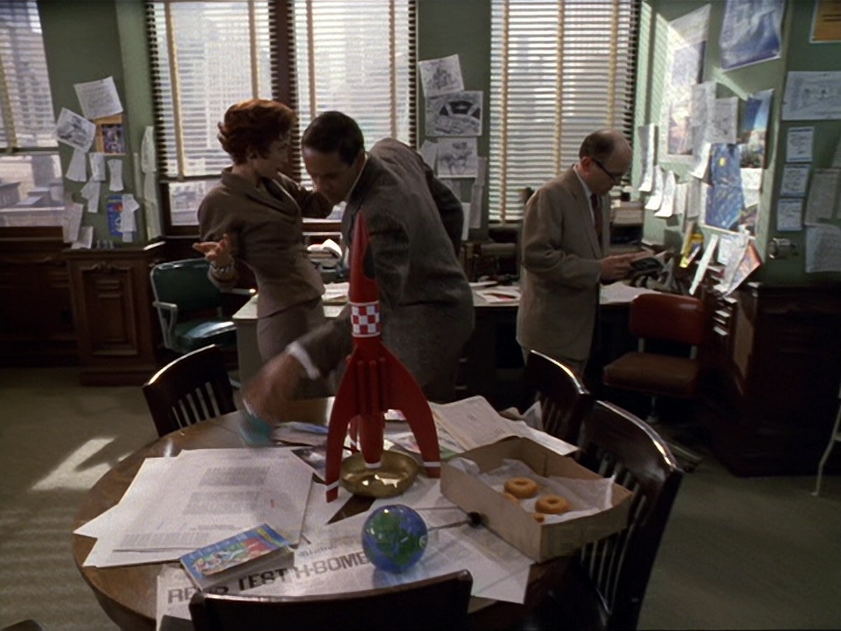 extant_StarTrek_DS9_6x13-FarBeyondTheStars_0835.jpg