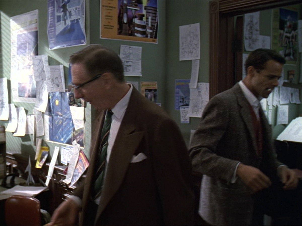 extant_StarTrek_DS9_6x13-FarBeyondTheStars_0877.jpg