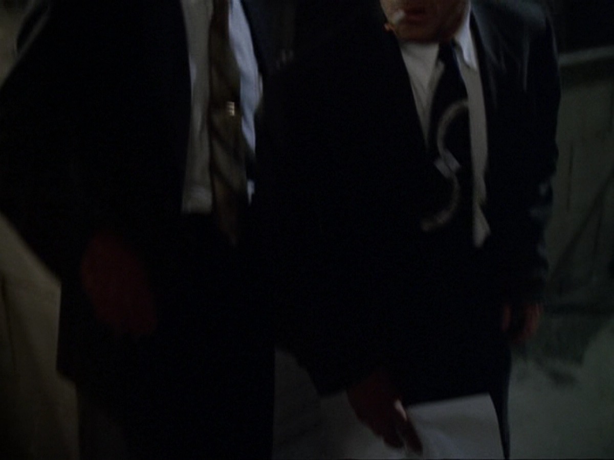 extant_StarTrek_DS9_6x13-FarBeyondTheStars_1344.jpg