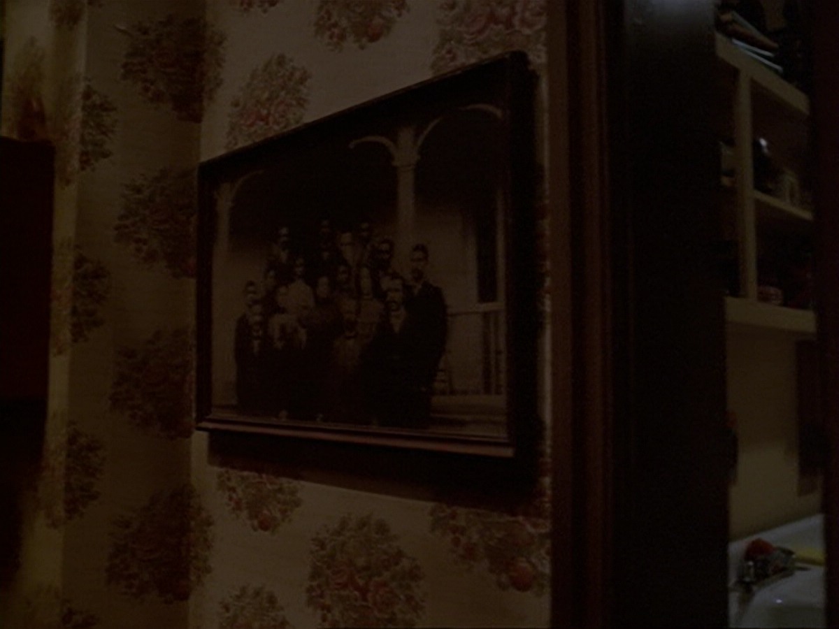 extant_StarTrek_DS9_6x13-FarBeyondTheStars_1531.jpg