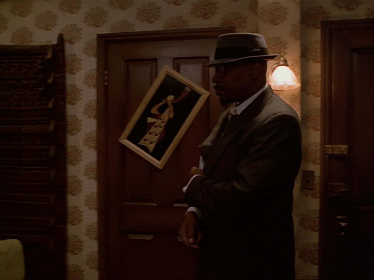 extant_StarTrek_DS9_6x13-FarBeyondTheStars_1550.jpg