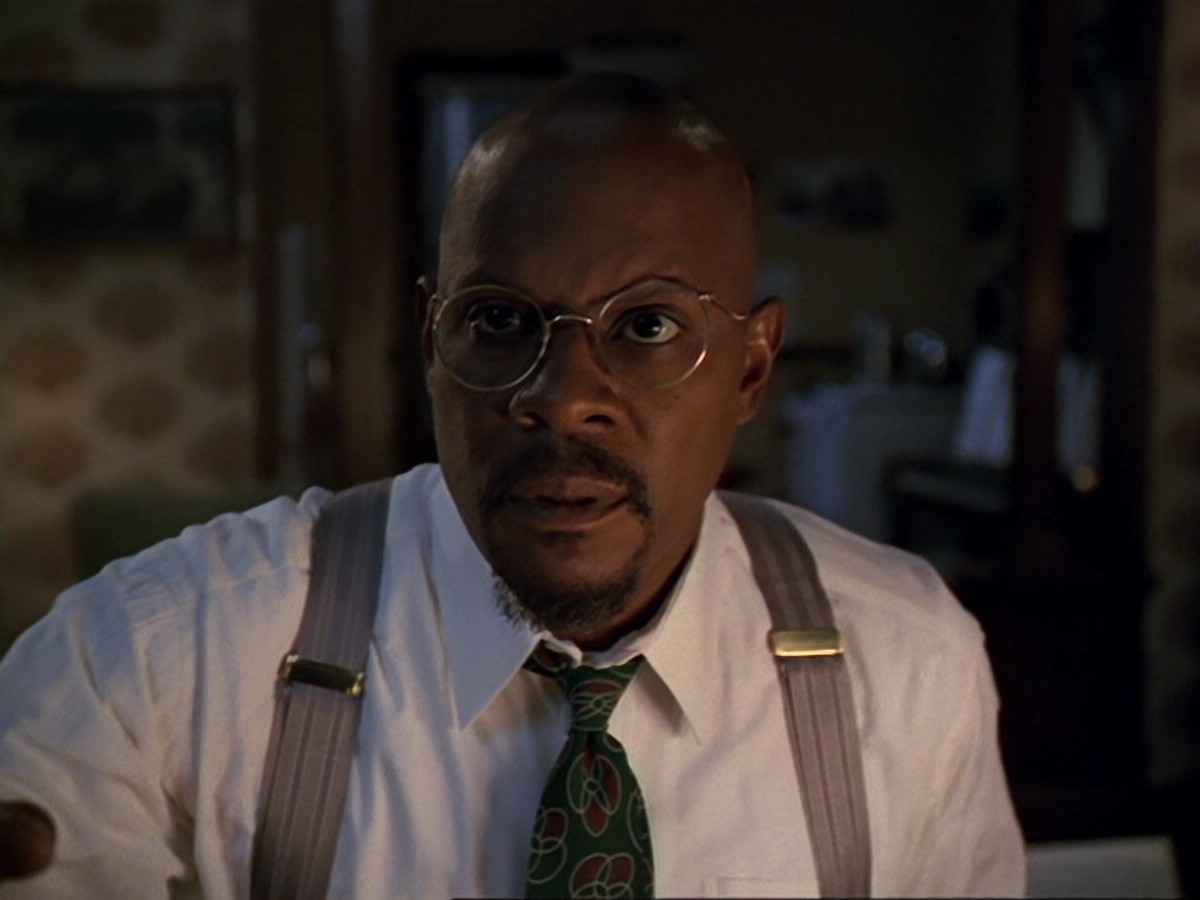 extant_StarTrek_DS9_6x13-FarBeyondTheStars_1700.jpg