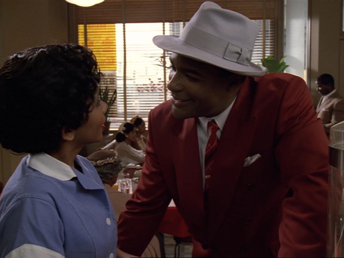 extant_StarTrek_DS9_6x13-FarBeyondTheStars_1922.jpg