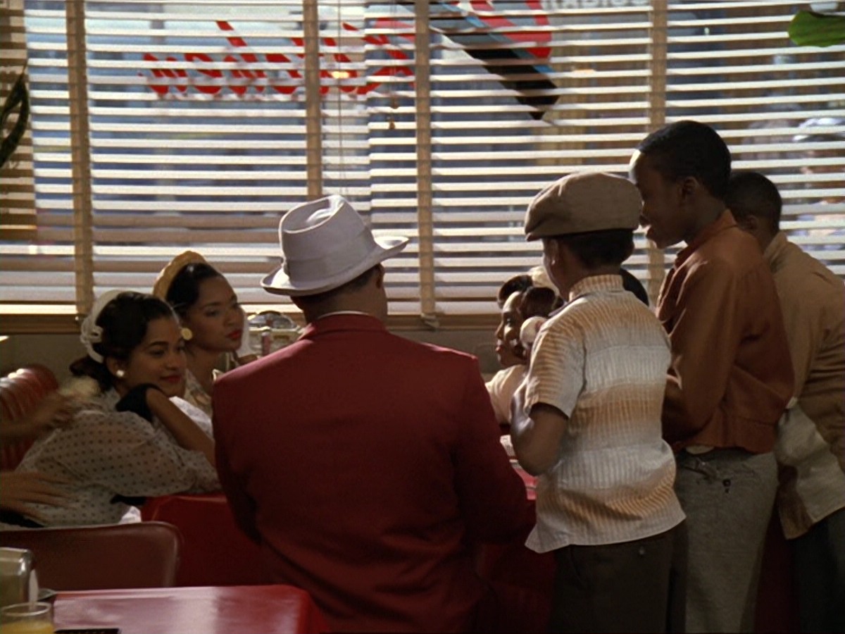 extant_StarTrek_DS9_6x13-FarBeyondTheStars_1981.jpg