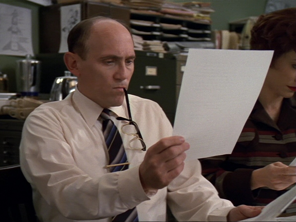 extant_StarTrek_DS9_6x13-FarBeyondTheStars_2098.jpg