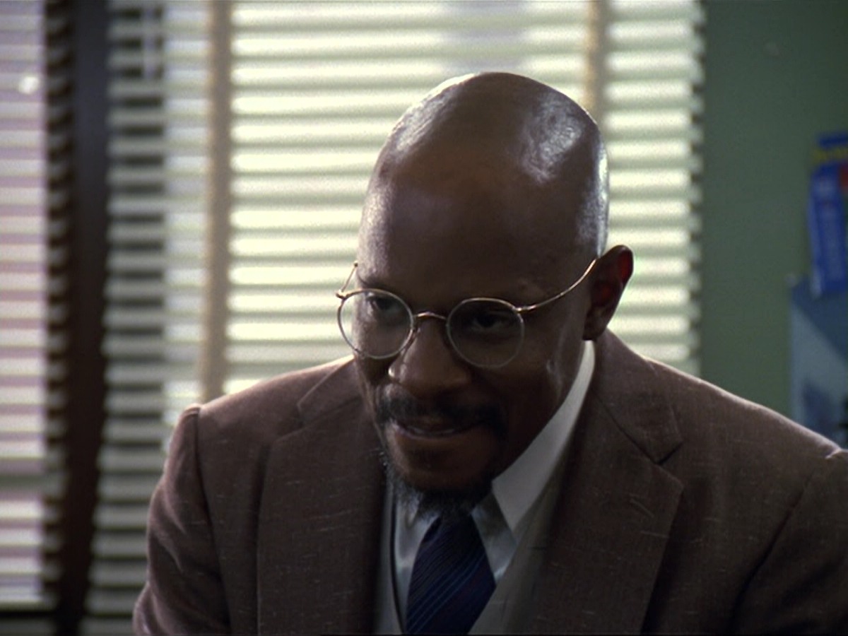 extant_StarTrek_DS9_6x13-FarBeyondTheStars_2215.jpg