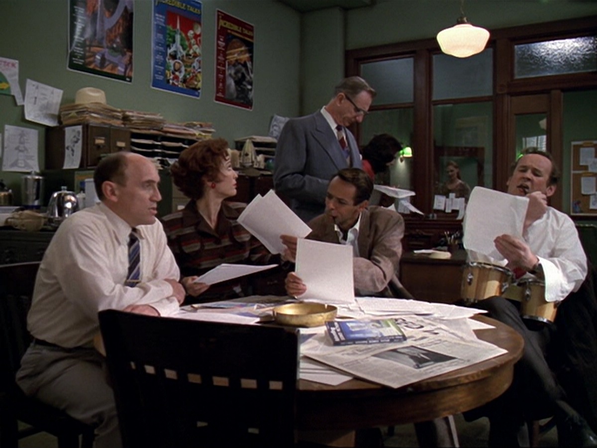 extant_StarTrek_DS9_6x13-FarBeyondTheStars_2256.jpg