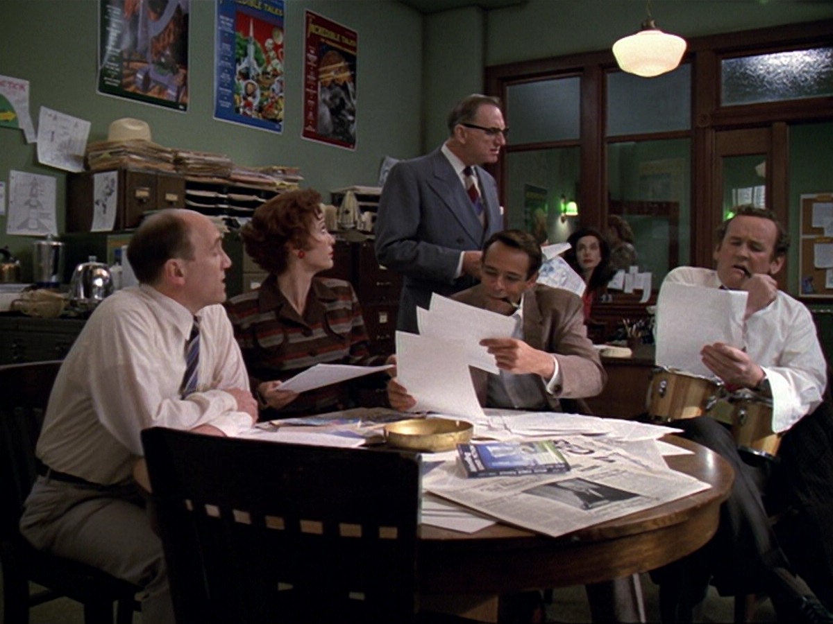extant_StarTrek_DS9_6x13-FarBeyondTheStars_2259.jpg