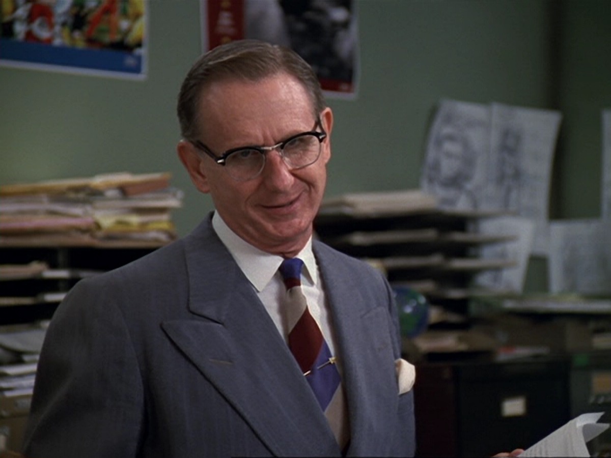 extant_StarTrek_DS9_6x13-FarBeyondTheStars_2275.jpg