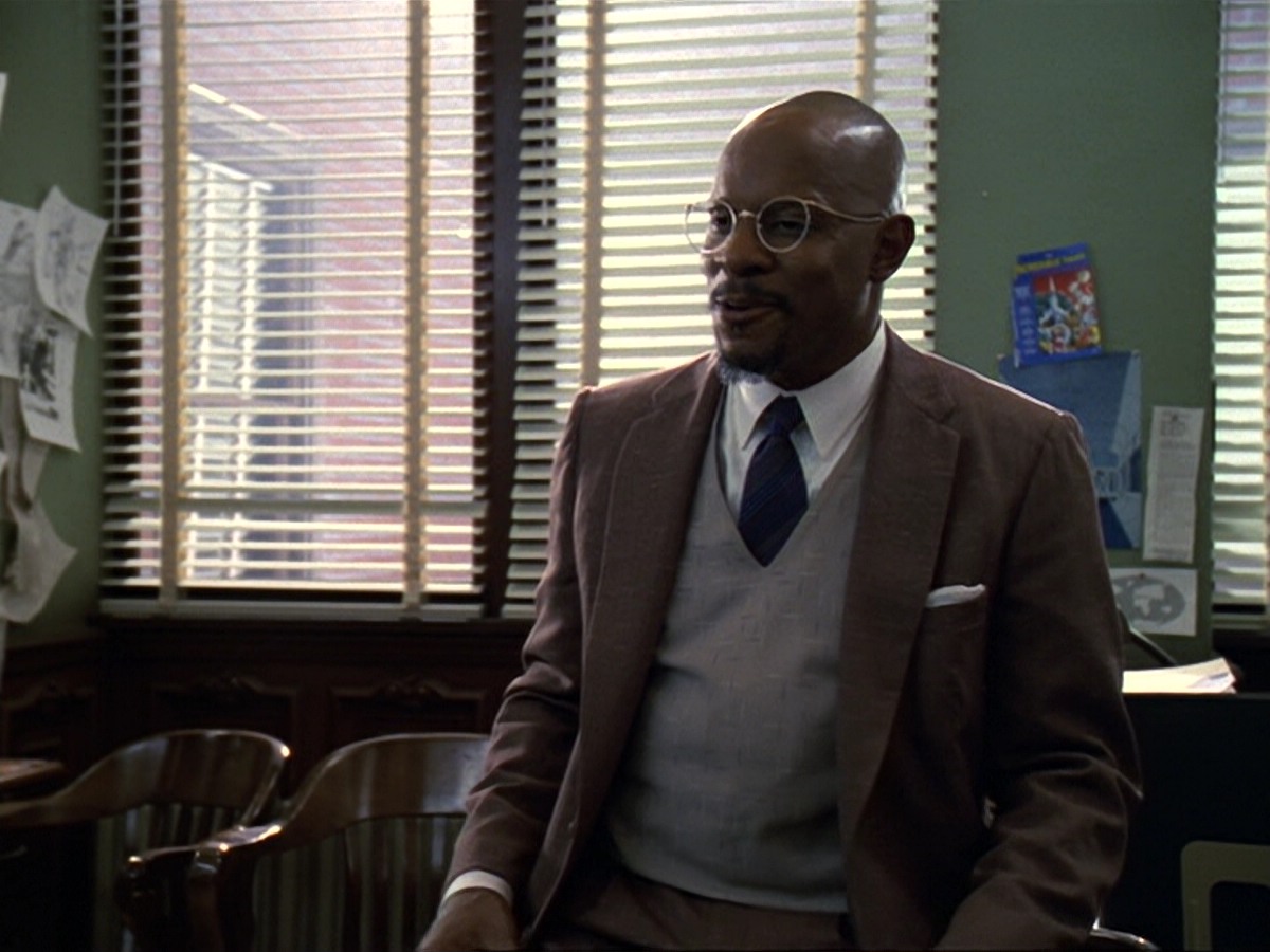 extant_StarTrek_DS9_6x13-FarBeyondTheStars_2280.jpg