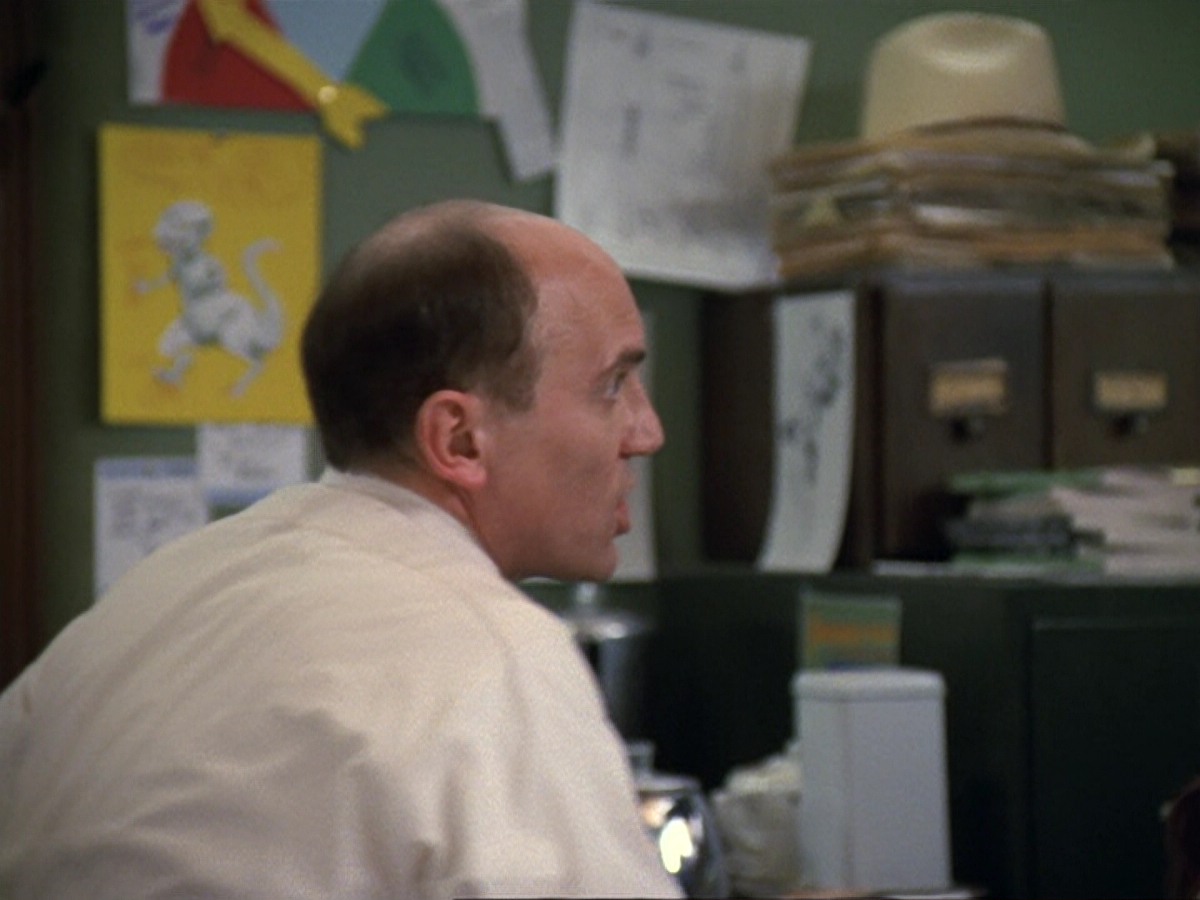 extant_StarTrek_DS9_6x13-FarBeyondTheStars_2290.jpg