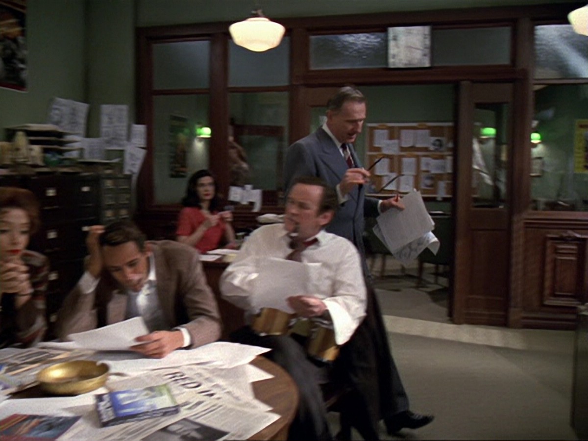 extant_StarTrek_DS9_6x13-FarBeyondTheStars_2296.jpg