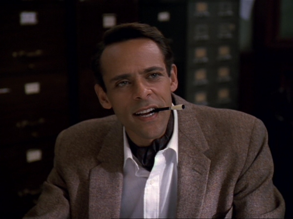 extant_StarTrek_DS9_6x13-FarBeyondTheStars_2361.jpg