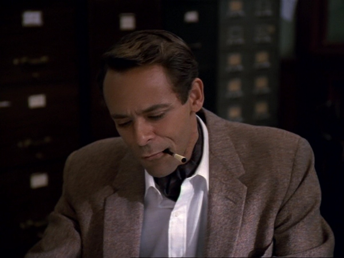 extant_StarTrek_DS9_6x13-FarBeyondTheStars_2362.jpg
