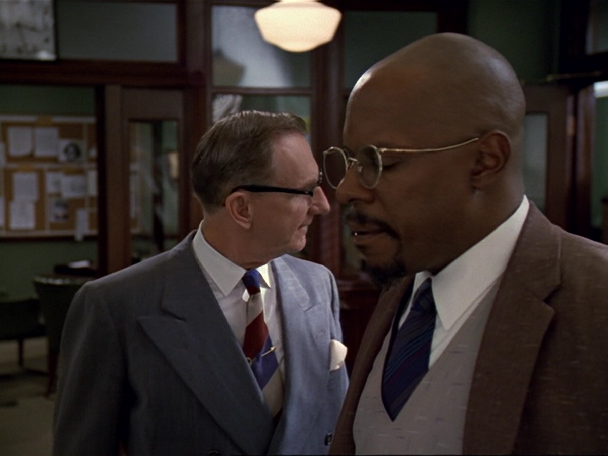 extant_StarTrek_DS9_6x13-FarBeyondTheStars_2373.jpg