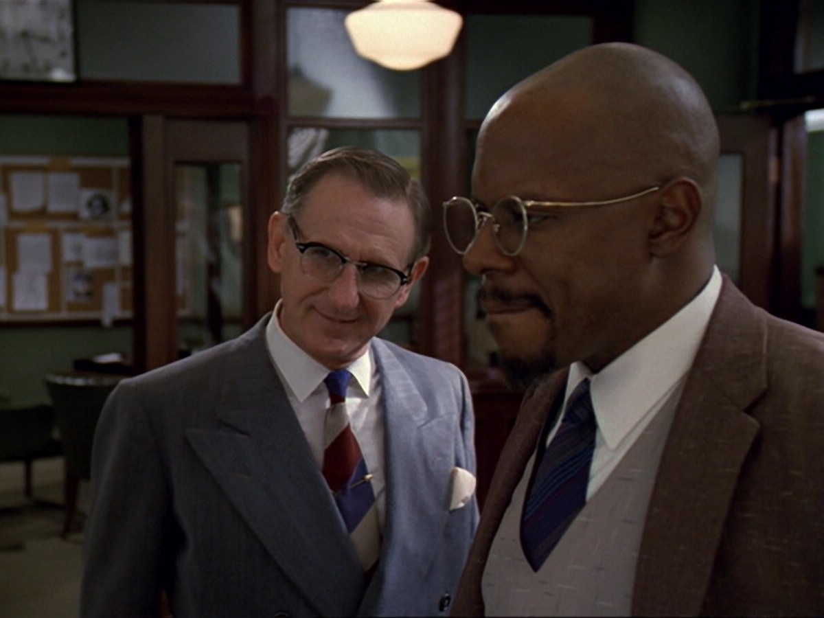 extant_StarTrek_DS9_6x13-FarBeyondTheStars_2375.jpg