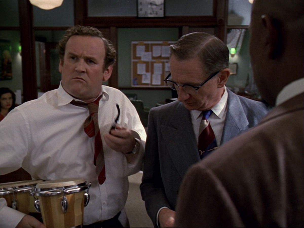 extant_StarTrek_DS9_6x13-FarBeyondTheStars_2404.jpg