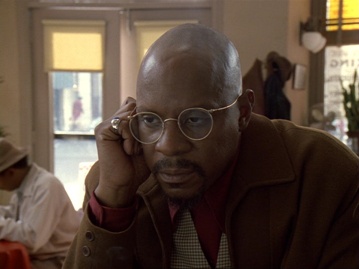 extant_StarTrek_DS9_6x13-FarBeyondTheStars_2540.jpg
