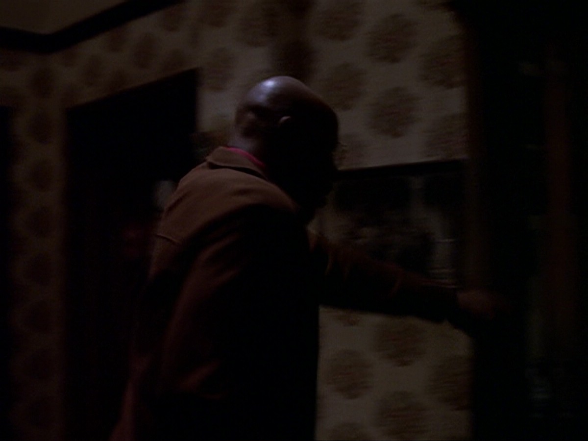 extant_StarTrek_DS9_6x13-FarBeyondTheStars_2731.jpg