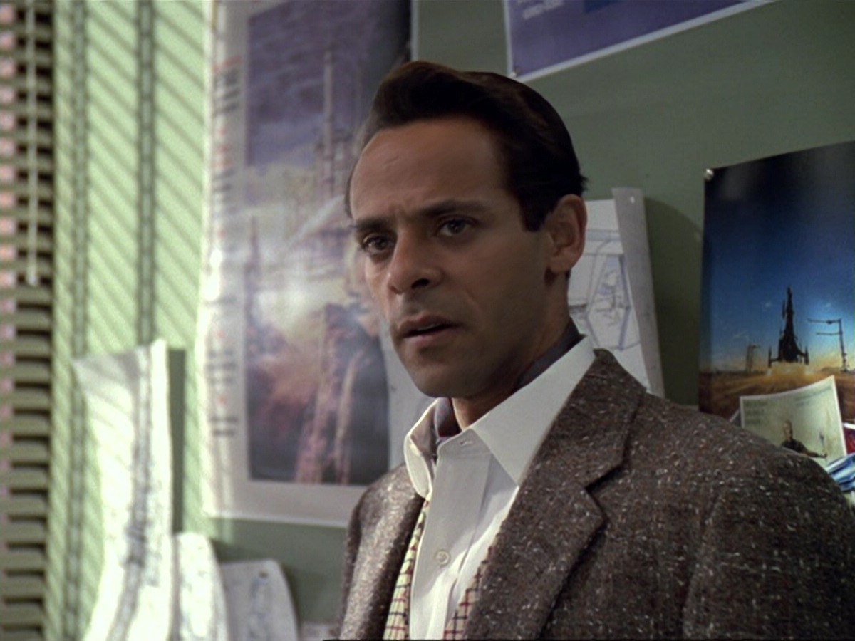 extant_StarTrek_DS9_6x13-FarBeyondTheStars_3128.jpg