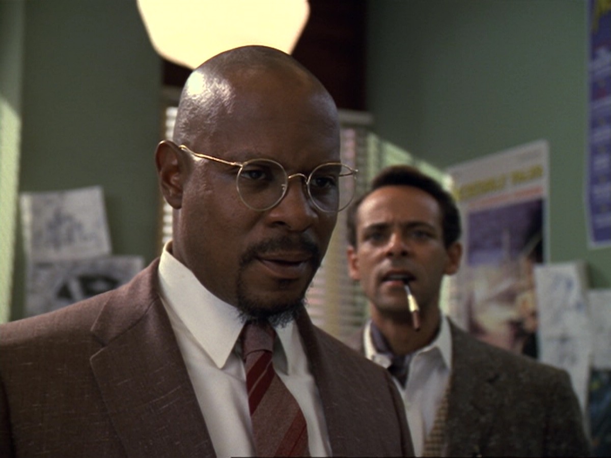 extant_StarTrek_DS9_6x13-FarBeyondTheStars_3157.jpg