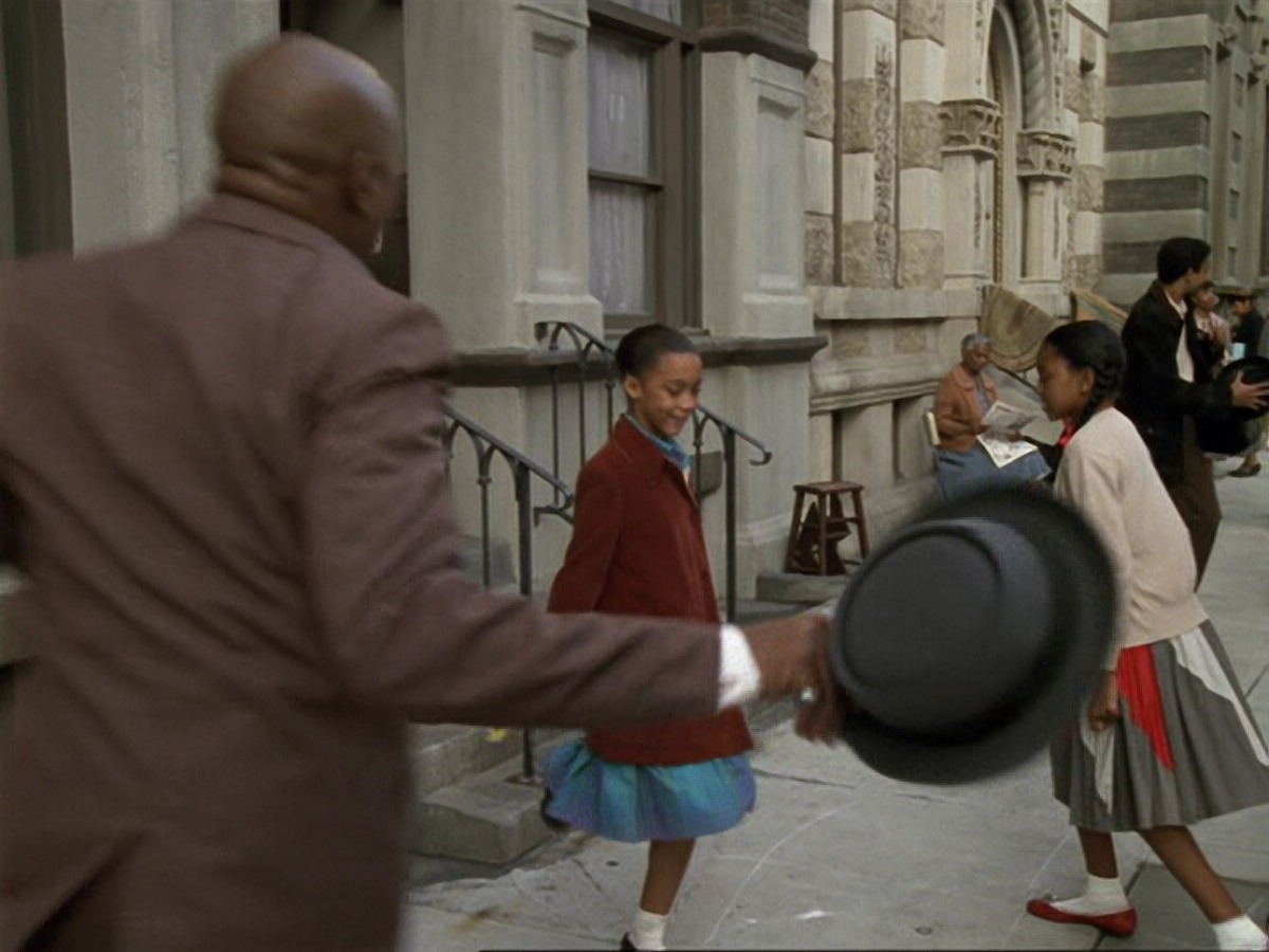 extant_StarTrek_DS9_6x13-FarBeyondTheStars_3159.jpg