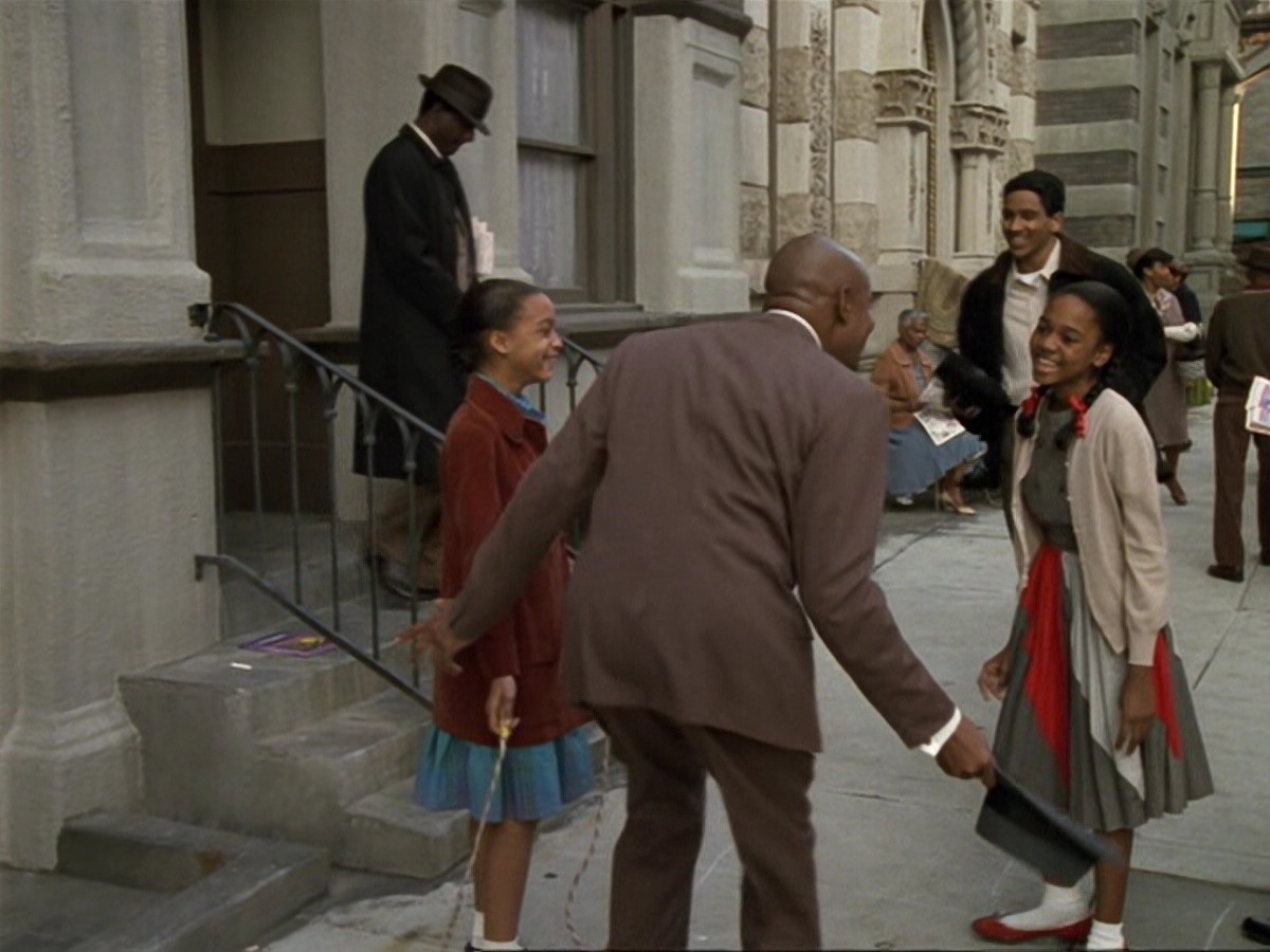 extant_StarTrek_DS9_6x13-FarBeyondTheStars_3161.jpg