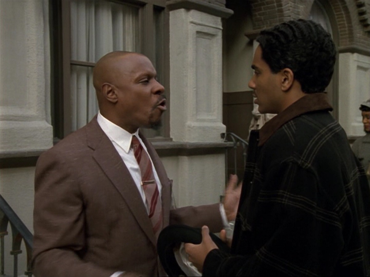 extant_StarTrek_DS9_6x13-FarBeyondTheStars_3173.jpg